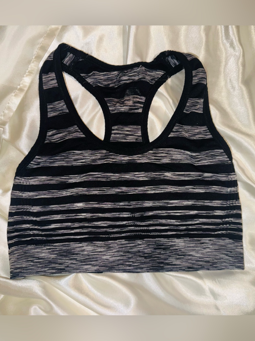 👑 Size Medium Cute Black & Gray Striped Racerback Crop Top
